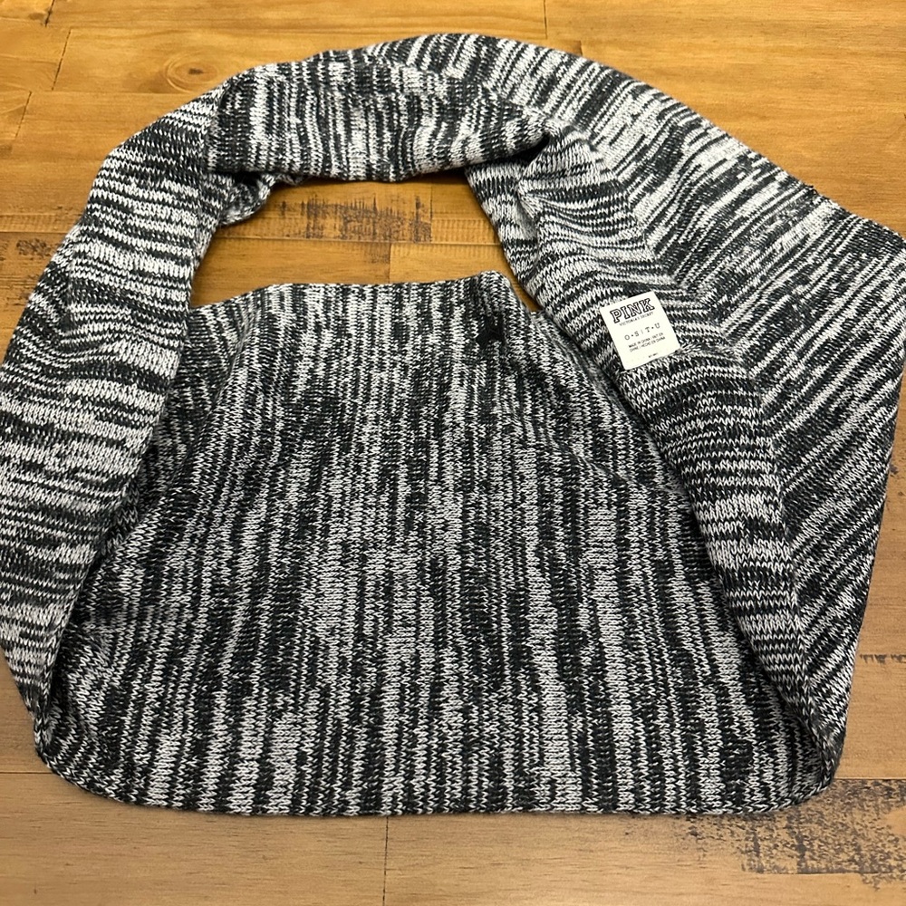 PINK Victoria's Secret Black and White Knit Scarf